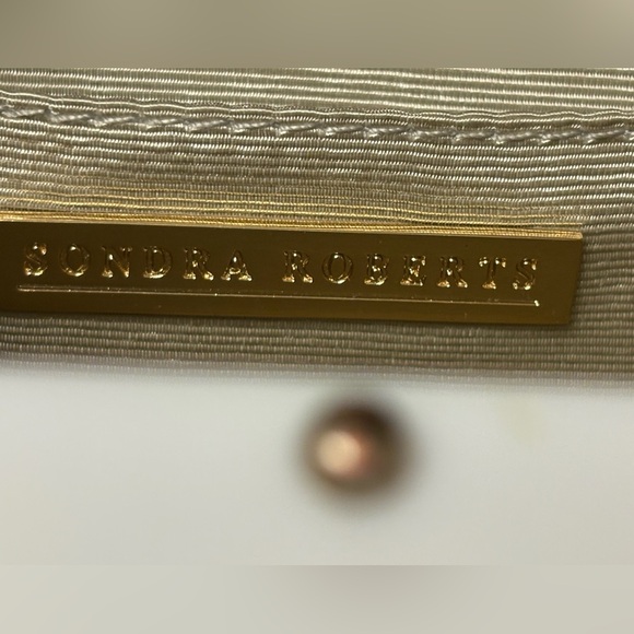 Sondra Roberts Box Purse Evening Bag Acrylic with Square Shell Pattern EUC - Picture 7 of 8